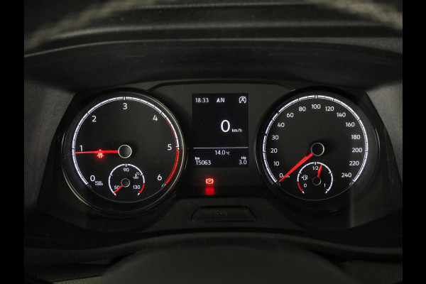 Volkswagen Transporter 2.0 TDI L1H1 150 pk | Navigatie | Trekhaak (afneembaar) | Parkeersensoren | Achteruitrijcamera |