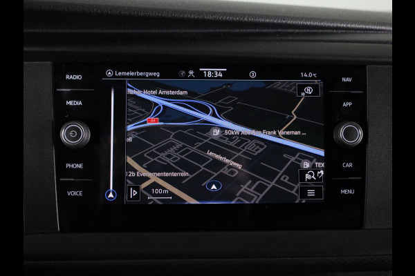 Volkswagen Transporter 2.0 TDI L1H1 150 pk | Navigatie | Trekhaak (afneembaar) | Parkeersensoren | Achteruitrijcamera |