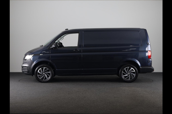Volkswagen Transporter 2.0 TDI L1H1 150 pk | Navigatie | Trekhaak (afneembaar) | Parkeersensoren | Achteruitrijcamera |