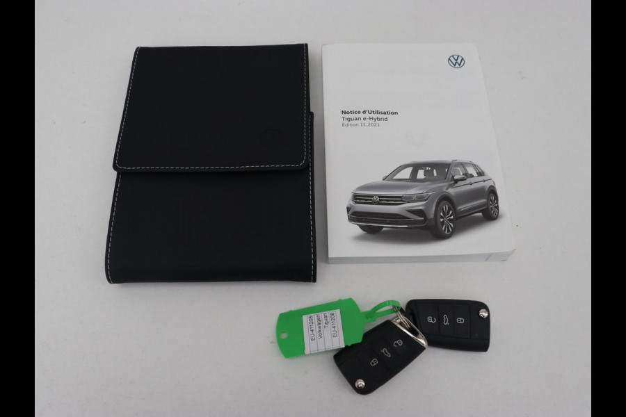 Volkswagen Tiguan 1.4 TSI eHybrid R Line | Panoramadak | Leder | Stoelverwarming | Trekhaak | 360 Camera | Adaptive cruise | Carplay | Matrix LED | Navigatie | Achterbankverwarming | PHEV | Plug In