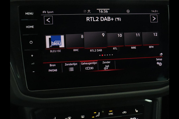 Volkswagen Tiguan 1.4 TSI eHybrid R Line | Panoramadak | Leder | Stoelverwarming | Trekhaak | 360 Camera | Adaptive cruise | Carplay | Matrix LED | Navigatie | Achterbankverwarming | PHEV | Plug In