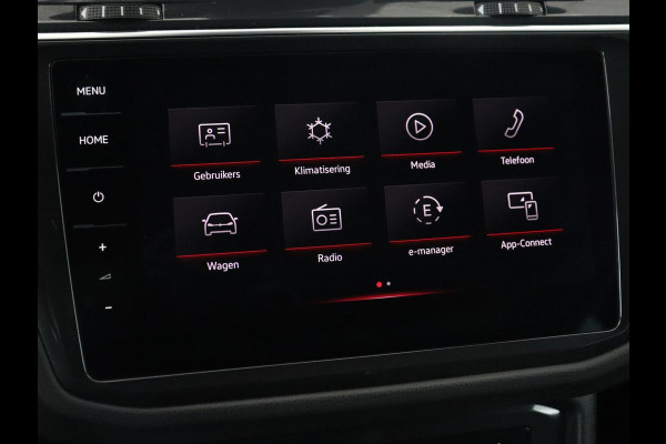 Volkswagen Tiguan 1.4 TSI eHybrid R Line | Panoramadak | Leder | Stoelverwarming | Trekhaak | 360 Camera | Adaptive cruise | Carplay | Matrix LED | Navigatie | Achterbankverwarming | PHEV | Plug In