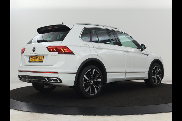 Volkswagen Tiguan 1.4 TSI eHybrid R Line | Panoramadak | Leder | Stoelverwarming | Trekhaak | 360 Camera | Adaptive cruise | Carplay | Matrix LED | Navigatie | Achterbankverwarming | PHEV | Plug In