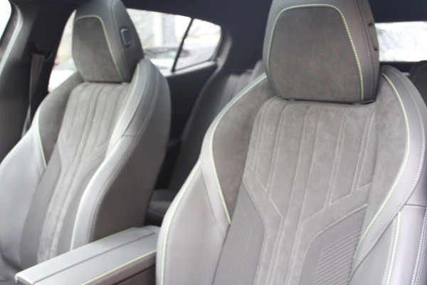 Peugeot 408 1.6 HYbrid 225 EAT8 GT | Panoramadak | Massage | Adatieve cruise | FULL