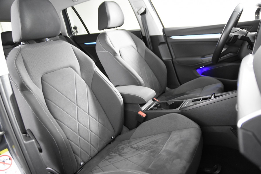 Volkswagen Golf VIII Variant DSG *1ste Eigenaar*Navigatie*Stoelverwarming*Camera*