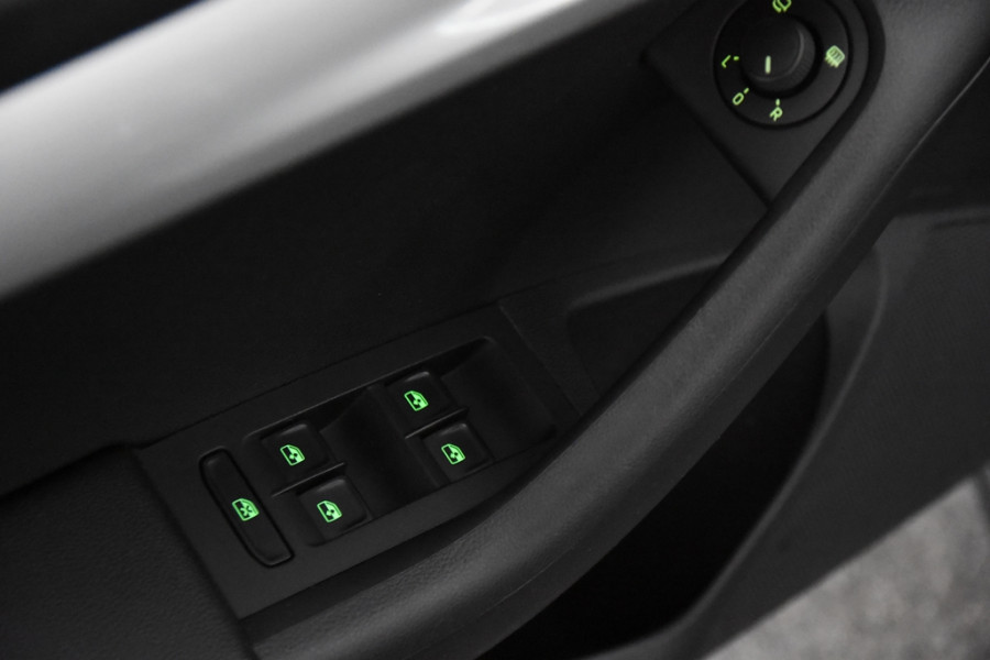 Škoda Octavia Combi 1.0 TSI Combi *1ste Eigenaar*Navigatie*PDC*Stoelverwarming*