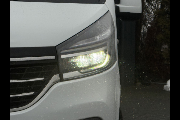 Renault Trafic 2.0 dCi 120 PK / L2H1 / DUBBELE CABINE / TREKHAAK / IMPERIAAL / 6-PERS / LED / AIRCO / CRUISE