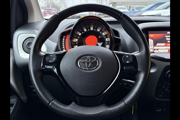 Toyota Aygo 1.0 VVT-i x-play | Carplay | Achteruitrijcamera | Airco | Automaat