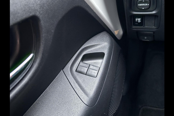 Toyota Aygo 1.0 VVT-i x-play | Carplay | Achteruitrijcamera | Airco | Automaat