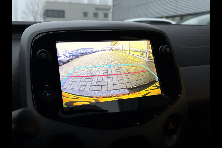 Toyota Aygo 1.0 VVT-i x-play | Carplay | Achteruitrijcamera | Airco | Automaat
