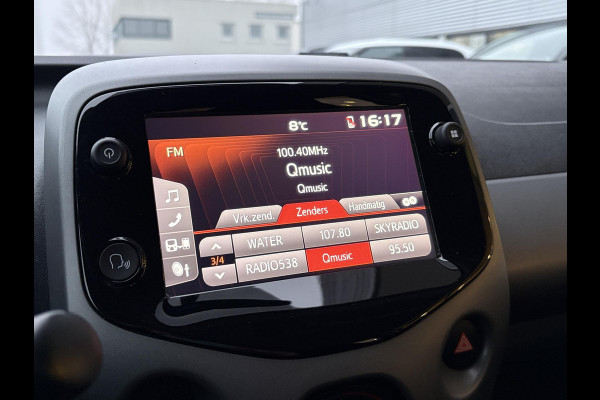 Toyota Aygo 1.0 VVT-i x-play | Carplay | Achteruitrijcamera | Airco | Automaat