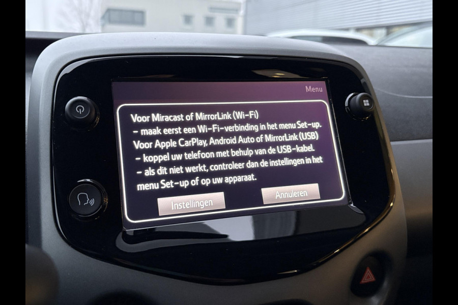 Toyota Aygo 1.0 VVT-i x-play | Carplay | Achteruitrijcamera | Airco | Automaat