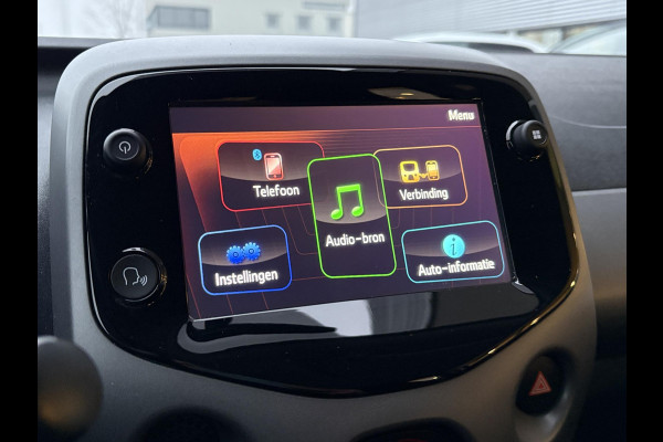 Toyota Aygo 1.0 VVT-i x-play | Carplay | Achteruitrijcamera | Airco | Automaat