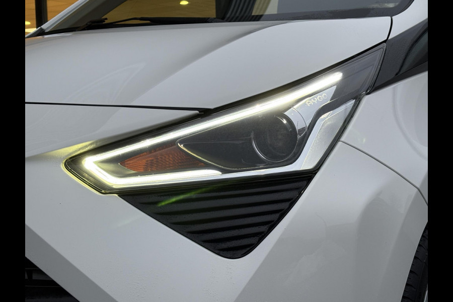 Toyota Aygo 1.0 VVT-i x-play | Carplay | Achteruitrijcamera | Airco | Automaat