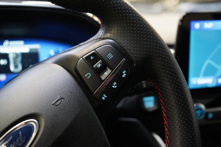 Ford Fiesta 1.0 EcoBoost Hybrid Active X | Navigatie | Stoelverwarming | Stuurverwarming | Sportstuur | Privacy glass