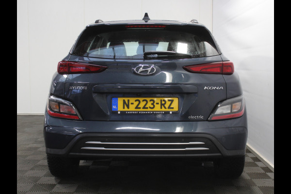 Hyundai Kona EV Comfort 64 kWh CAMERA | NAVI | CARPLAY | LMV17 | LED | PDC | CLIMATE | DAB | ADAPCRUISE
