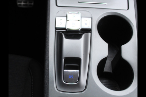 Hyundai Kona EV Comfort 64 kWh CAMERA | NAVI | CARPLAY | LMV17 | LED | PDC | CLIMATE | DAB | ADAPCRUISE