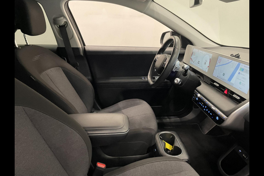 Hyundai IONIQ 5 Style 58 kWh SOH 98% Warmtepomp Airco ECC Navi Carplay Virtual Dashboard Trekhaak PDC VA+ Camera Full LED Adaptive Cruise 19" Velgen