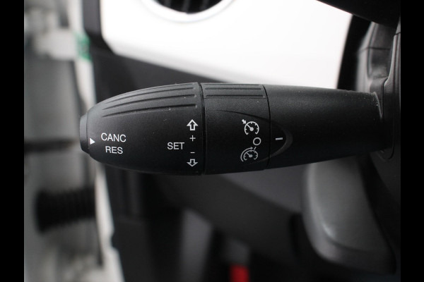 Fiat 500 1.0 Hybrid Dolcevita Panorama dak Control Parkeer Sensoren  Lichtmetalen Velgen Cruise Control