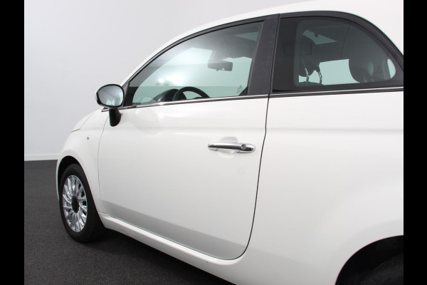 Fiat 500 1.0 Hybrid Dolcevita Panorama dak Control Parkeer Sensoren  Lichtmetalen Velgen Cruise Control