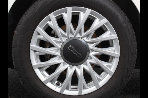 Fiat 500 1.0 Hybrid Dolcevita Panorama dak Control Parkeer Sensoren  Lichtmetalen Velgen Cruise Control