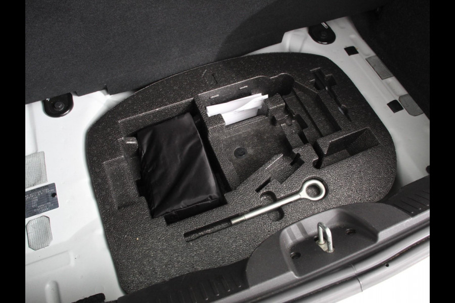 Fiat 500 1.0 Hybrid Dolcevita Panorama dak Control Parkeer Sensoren  Lichtmetalen Velgen Cruise Control