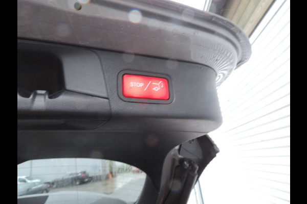 Mercedes-Benz B-Klasse 180 Launch Edition Premium Plus TREKHAAK