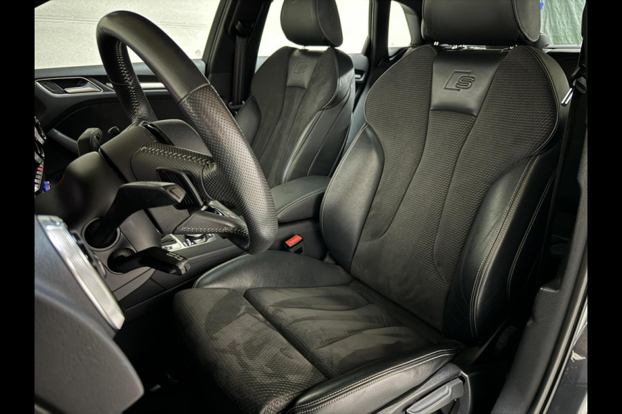 Audi A3 Sportback 35 TFSI 3x S-Line Black Edition Pano NAP