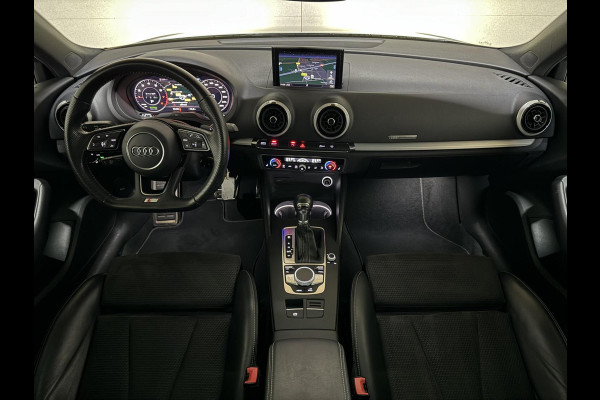 Audi A3 Sportback 35 TFSI 3x S-Line Black Edition Pano NAP