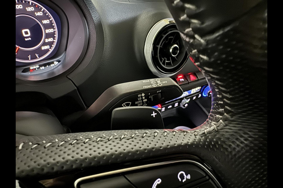 Audi A3 Sportback 35 TFSI 3x S-Line Black Edition Pano NAP