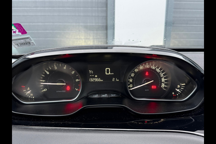 Peugeot 208 1.2 PureTech Blue Lion / APK