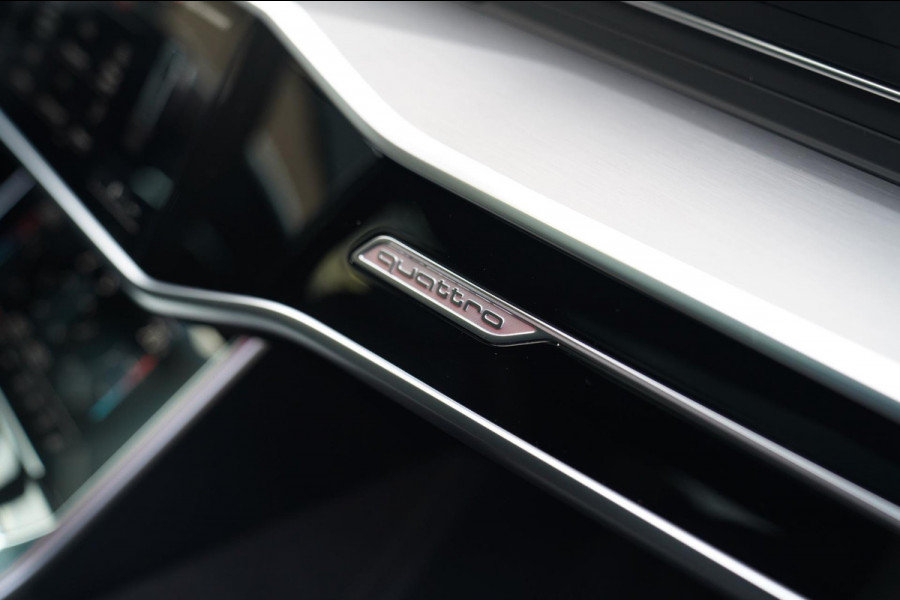 Audi RS6 Avant RS6 TFSI Quattro | B&O Advanced | Dynamic PLUS pakket | Keramisch | 360cam | HuD | Competition Velgen | Nightvision