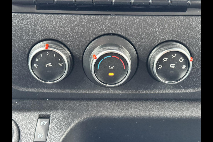 Renault Master T35 2.3 dCi 150 L3H2 Energy Work Edition Cruise control Airco Navi Apple / Android Achteruitrijcamera Sensoren v/a