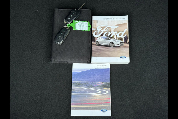 Ford Fiesta 1.0 EcoBoost Hybrid ST-Line X Navi,125pk,6 Bak,Carplay,Camera,Stoelverw,Stuurverw,Clima,Cruise,Pdc V+A,Lm velgen,N.A.P,Apk tot 04-2027