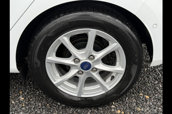 Ford Fiesta 1.0 EcoBoost Hybrid ST-Line X Navi,125pk,6 Bak,Carplay,Camera,Stoelverw,Stuurverw,Clima,Cruise,Pdc V+A,Lm velgen,N.A.P,Apk tot 04-2027