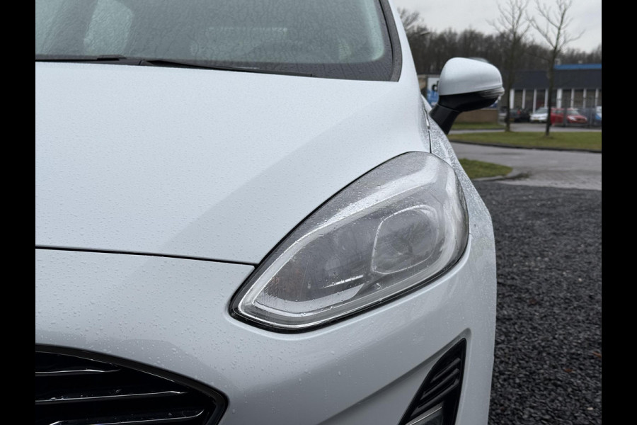 Ford Fiesta 1.0 EcoBoost Hybrid ST-Line X Navi,125pk,6 Bak,Carplay,Camera,Stoelverw,Stuurverw,Clima,Cruise,Pdc V+A,Lm velgen,N.A.P,Apk tot 04-2027