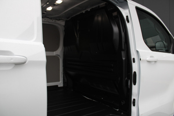 Ford E-Transit Custom 320 L1H1 Limited 65 kWh 218pk - Trekhaak - Pro Power - Stoelverwarming - Carplay/Android - Camera - Rijklaar