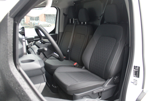 Ford E-Transit Custom 320 L1H1 Limited 65 kWh 218pk - Trekhaak - Pro Power - Stoelverwarming - Carplay/Android - Camera - Rijklaar