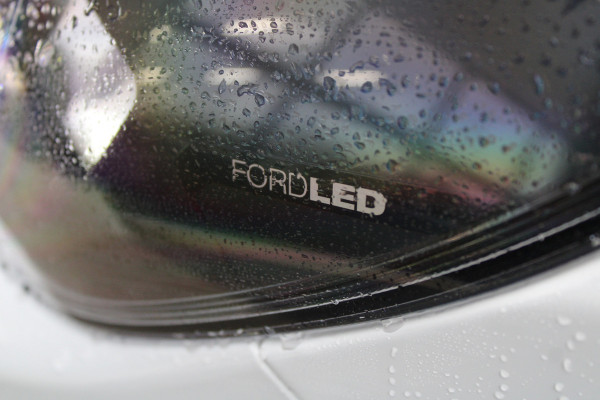 Ford E-Transit Custom 320 L1H1 Limited 65 kWh 218pk - Trekhaak - Pro Power - Stoelverwarming - Carplay/Android - Camera - Rijklaar