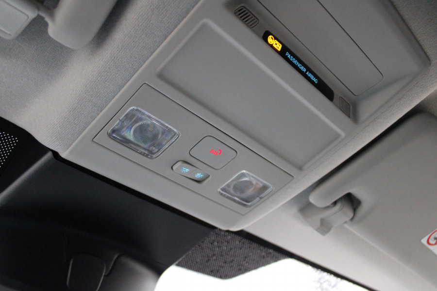 Ford E-Transit Custom 320 L1H1 Limited 65 kWh 218pk - Trekhaak - Pro Power - Stoelverwarming - Carplay/Android - Camera - Rijklaar