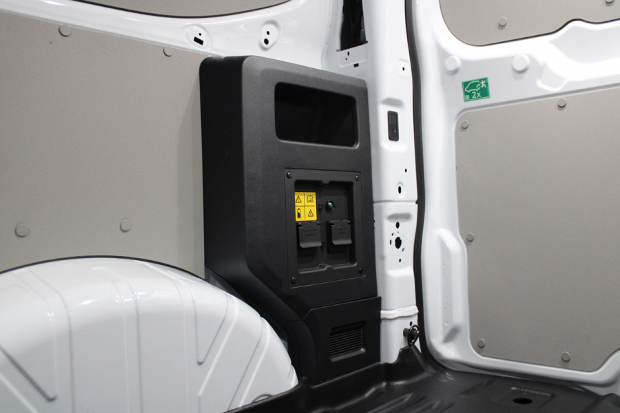 Ford E-Transit Custom 320 L1H1 Limited 65 kWh 218pk - Trekhaak - Pro Power - Stoelverwarming - Carplay/Android - Camera - Rijklaar