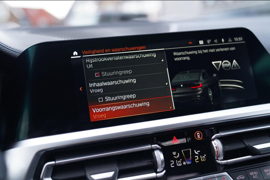 BMW 3-serie M340i xDrive High Executive | Schuifdak | Laser LED | Luxe Leder | 360 camera | Head Up display | Adaptieve Cruise |