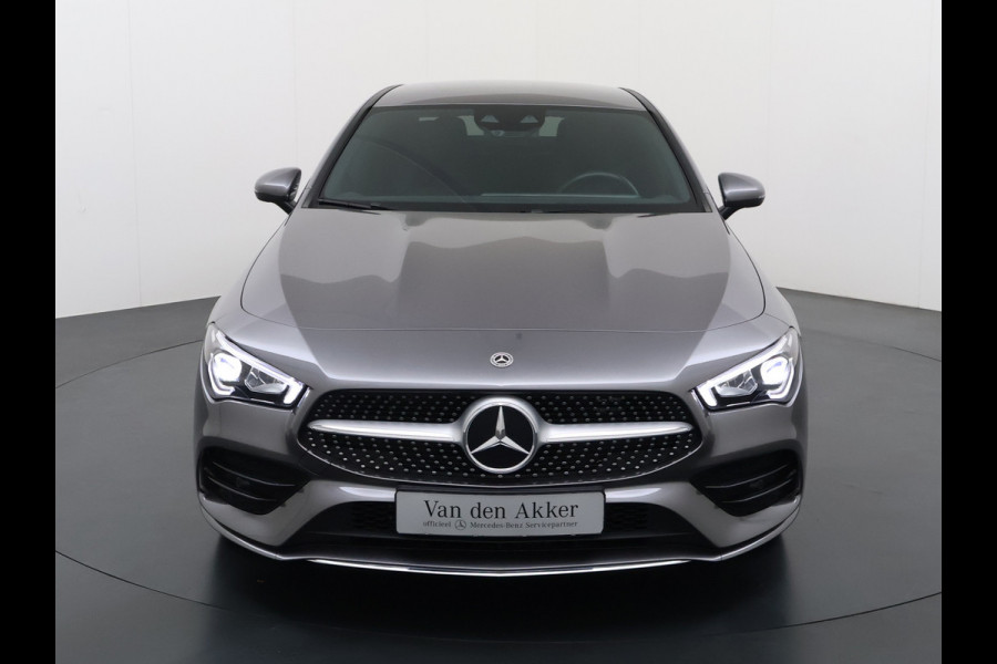 Mercedes-Benz CLA-Klasse 250e AMG // Keyless Entry // Sfeerverlichting // Camera // 19" AMG Velgen // Apple Carplay // Android Auto // Privacy Glas