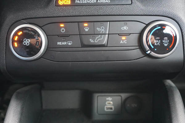 Ford FOCUS Wagon 1.0 EcoBoost 125PK Hybrid Connected/Comfortstoel/ Trekhaak afneembaar.