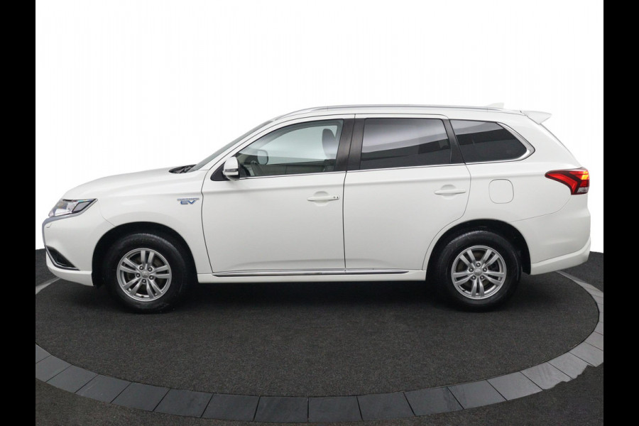 Mitsubishi Outlander 2.4 PHEV Pure*AUTOM.*ECC*CRUISE*NAVI*CAM*TEL*