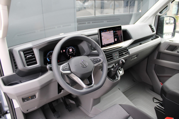 Volkswagen Crafter 30 2.0 TDI L3H3 140pk - Navigatie - DAB - Geveerde Stoel - Camera - Carplay - Rijklaar