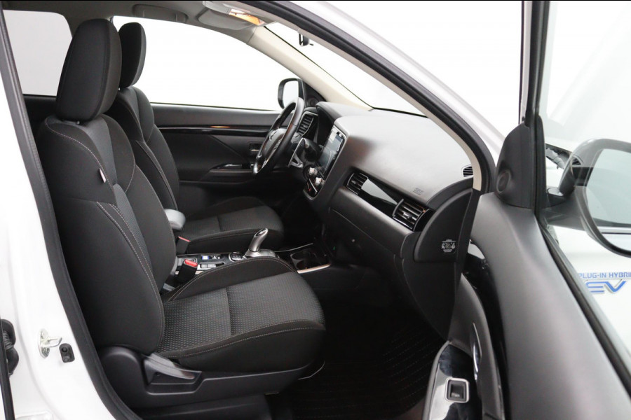 Mitsubishi Outlander 2.4 PHEV Pure*AUTOM.*ECC*CRUISE*NAVI*CAM*TEL*