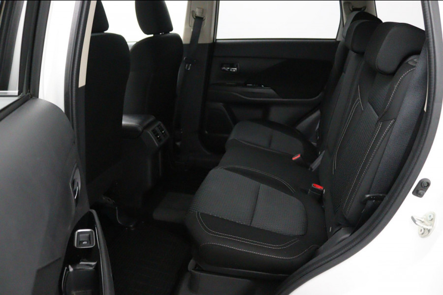 Mitsubishi Outlander 2.4 PHEV Pure*AUTOM.*ECC*CRUISE*NAVI*CAM*TEL*