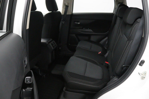Mitsubishi Outlander 2.4 PHEV Pure*AUTOM.*ECC*CRUISE*NAVI*CAM*TEL*