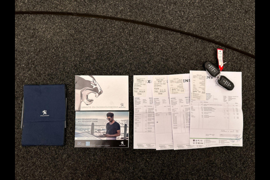 Peugeot 5008 1.2 PureTech Allure | 7-Pers | Origineel NL | Navigatie | Camera